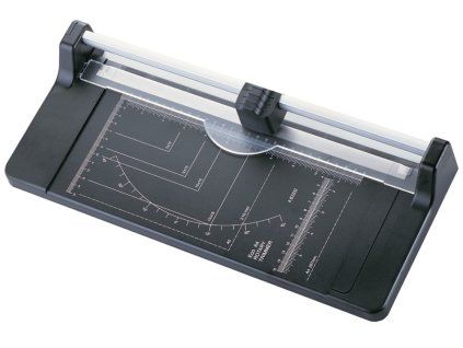 Kancelářská řezačka papíru A4 AR/DESQ 322