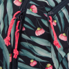 🌿🎒 Studentský batoh Ars Una Eucalyptus AU2 zaujme originálním motivem eukalyptových listů doplněným jemnými růžovými detaily. Stylové tmavé provedení působí moderně, elegantně a zároveň hravě – perfektní kombinace pro školu i volný čas. 💗 Batoh je vhodný pro: školačky od 5. třídy ZŠ studentky středních škol každodenní nošení do školy i do města 📚 Prostorný interiér nabízí dostatek místa na: učebnice a školní sešity formátu A4 notebook nebo tablet penál, svačinu a láhev na pití osobní věci a drobnosti 🖊️ Praktické uspořádání zahrnuje: hlavní velkou komoru několik předních kapes na organizaci věcí boční síťované kapsy na láhev 😊 Pohodlné každodenní nošení zajišťují: ergonomicky tvarovaná záda nastavitelné měkčené ramenní popruhy lehká konstrukce vhodná pro delší nošení 🌧️ Kvalitní materiál je odolný proti běžnému opotřebení a snadno se udržuje. ✨ Hlavní výhody studentského batohu Ars Una Eucalyptus AU2: originální přírodní motiv moderní tmavé provedení lehká konstrukce pohodlné ergonomické nošení praktické rozdělení kapes vhodný od 5. třídy ZŠ ideální do školy i na volný čas 🔒 Batoh je vybaven kvalitními zipy YKK pro dlouhou životnost a spolehlivé používání. 📏 Technické parametry: rozměr: 320 × 460 × 220 mm objem: 25 l nosnost: 12 kg hmotnost: 0,650 kg 🌸 Ars Una Eucalyptus AU2 je kvalitní studentský batoh pro holky, které chtějí spojit pohodlí, praktičnost a moderní přírodní design. 8