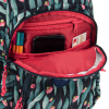 🌿🎒 Studentský batoh Ars Una Eucalyptus AU2 zaujme originálním motivem eukalyptových listů doplněným jemnými růžovými detaily. Stylové tmavé provedení působí moderně, elegantně a zároveň hravě – perfektní kombinace pro školu i volný čas. 💗 Batoh je vhodný pro: školačky od 5. třídy ZŠ studentky středních škol každodenní nošení do školy i do města 📚 Prostorný interiér nabízí dostatek místa na: učebnice a školní sešity formátu A4 notebook nebo tablet penál, svačinu a láhev na pití osobní věci a drobnosti 🖊️ Praktické uspořádání zahrnuje: hlavní velkou komoru několik předních kapes na organizaci věcí boční síťované kapsy na láhev 😊 Pohodlné každodenní nošení zajišťují: ergonomicky tvarovaná záda nastavitelné měkčené ramenní popruhy lehká konstrukce vhodná pro delší nošení 🌧️ Kvalitní materiál je odolný proti běžnému opotřebení a snadno se udržuje. ✨ Hlavní výhody studentského batohu Ars Una Eucalyptus AU2: originální přírodní motiv moderní tmavé provedení lehká konstrukce pohodlné ergonomické nošení praktické rozdělení kapes vhodný od 5. třídy ZŠ ideální do školy i na volný čas 🔒 Batoh je vybaven kvalitními zipy YKK pro dlouhou životnost a spolehlivé používání. 📏 Technické parametry: rozměr: 320 × 460 × 220 mm objem: 25 l nosnost: 12 kg hmotnost: 0,650 kg 🌸 Ars Una Eucalyptus AU2 je kvalitní studentský batoh pro holky, které chtějí spojit pohodlí, praktičnost a moderní přírodní design. 10